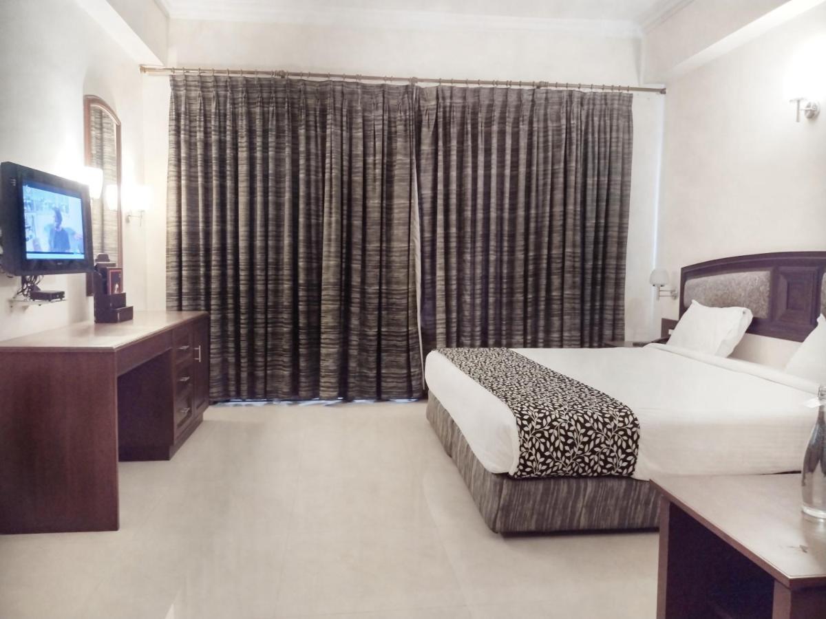 Hotel Elite Palazzo Kochi Екстер'єр фото