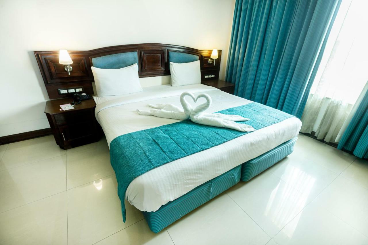 Hotel Elite Palazzo Kochi Екстер'єр фото
